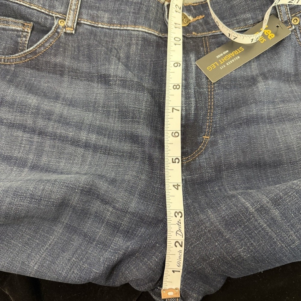 Lee Women's Blue Relaxed Fit Straight Leg Mid Rise Jeans Plus Sz 16/18 - Picture 13 of 13